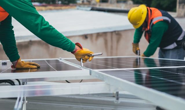 Murviel-lès-Béziers-inaugure-son-ambitieuse-installation-photovoltaïque-pour-une-autoconsommation-énergétique